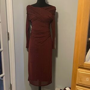 Elegant Burgundy Evening Dress